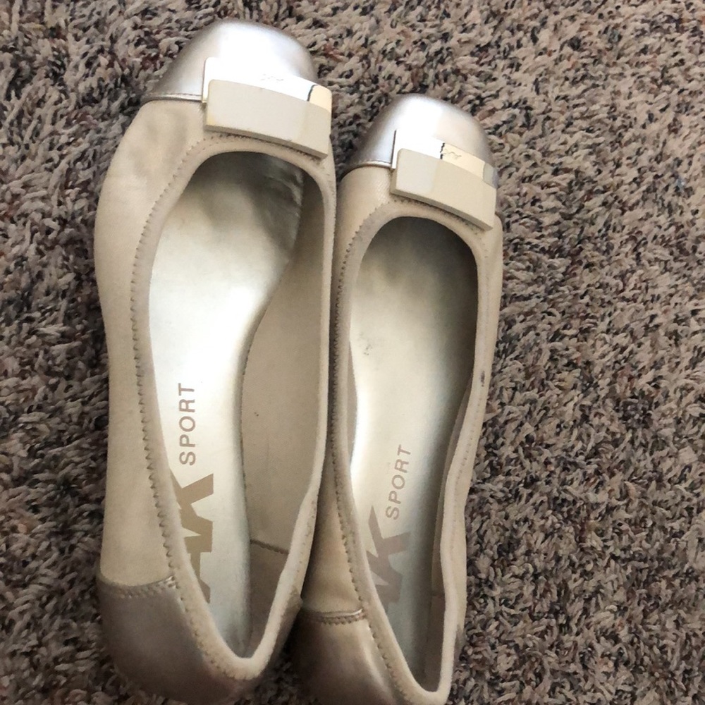 Flats! - Picture 2 of 2